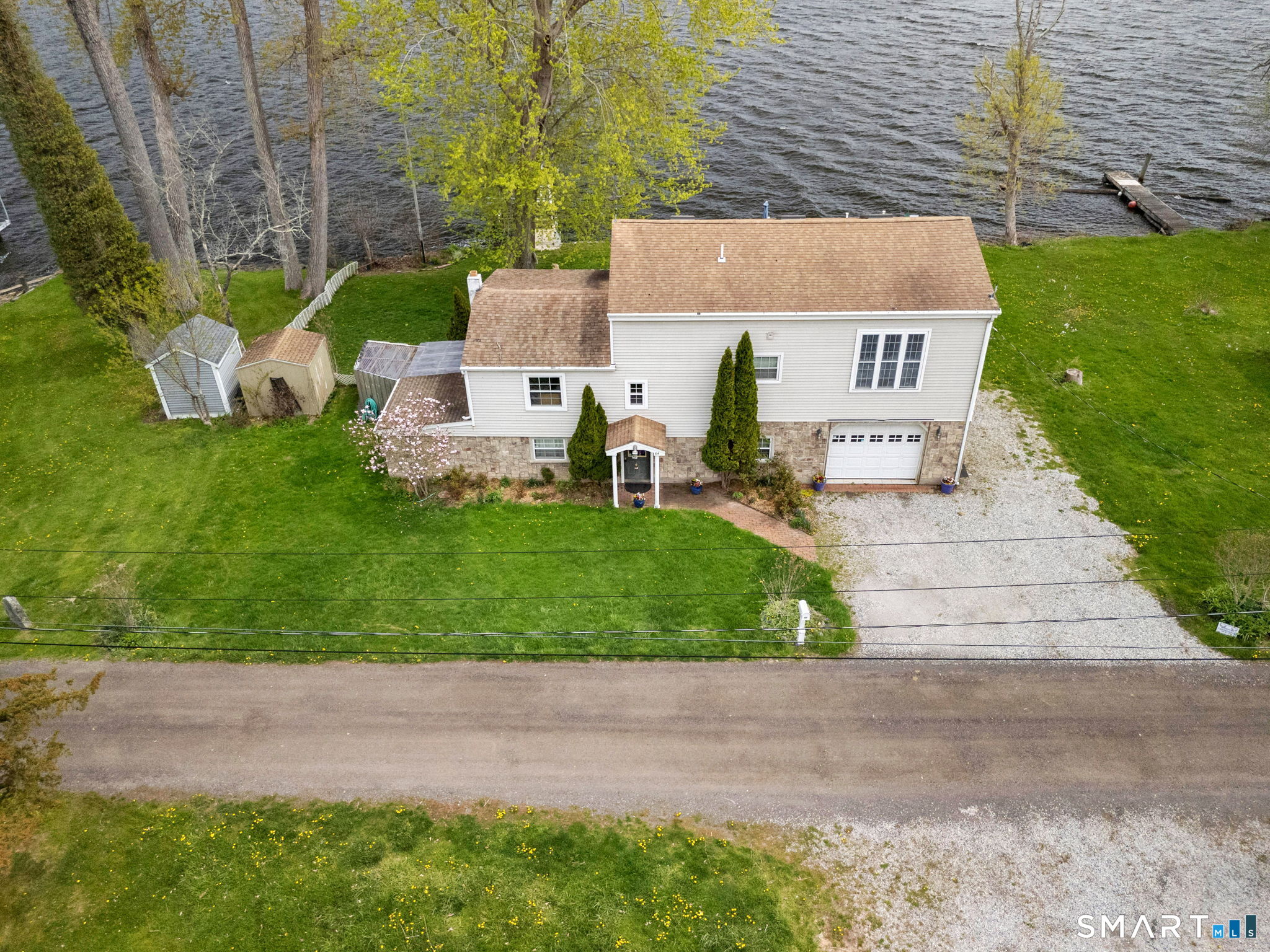 84 Little Meadow Road Haddam, CT 06438 - Photo 4 of 40