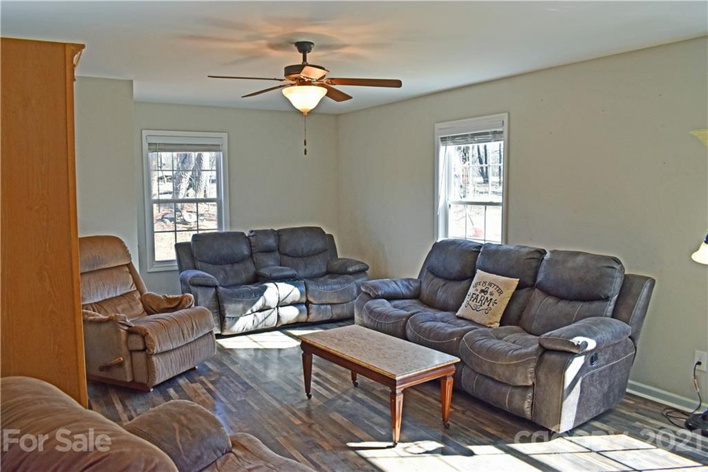 1817 St Marks Church Road Crouse, NC 28033 - Photo 13 of 35 a living room with furniture