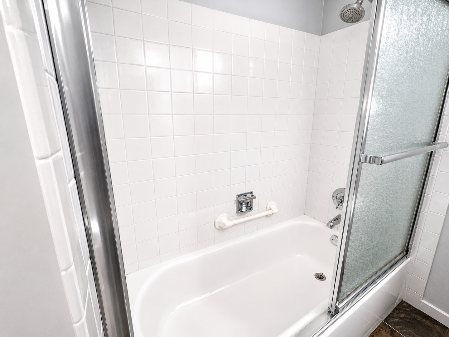520 Biesterfield Road, Unit 209 Elk Grove Village, IL 60007 - Photo 23 of 31