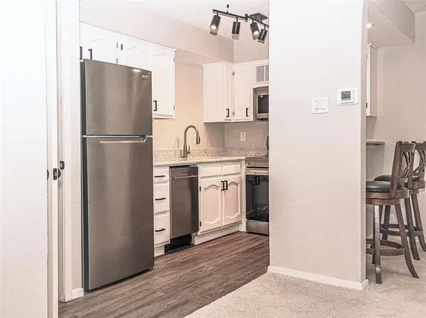 $1,250 | 3022 Forest Lane, Unit 308, Dallas, TX 75234