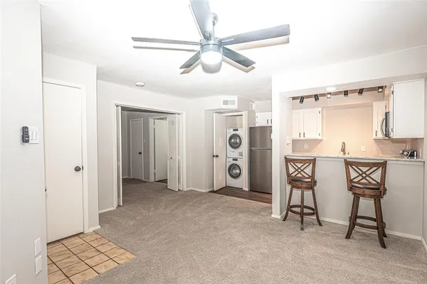 $1,250 | 3022 Forest Lane, Unit 308, Dallas, TX 75234