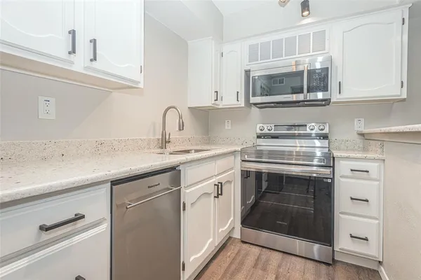 $1,250 | 3022 Forest Lane, Unit 308, Dallas, TX 75234