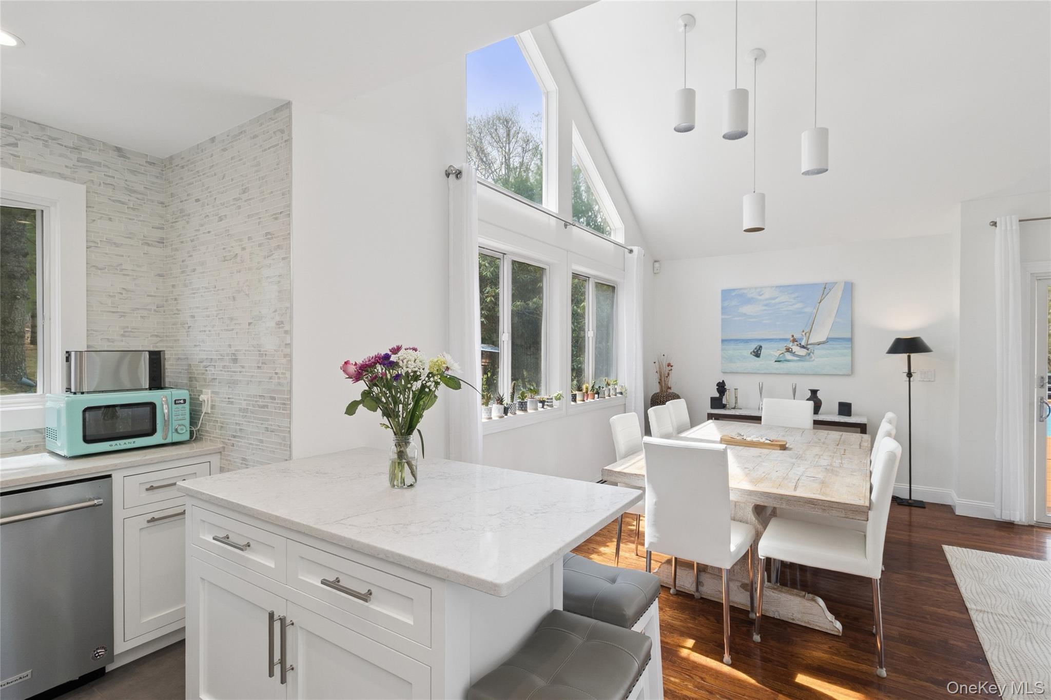 27 Ely Brook Road East Hampton, NY 11937 - Photo 3 of 46 Gallery Image 3