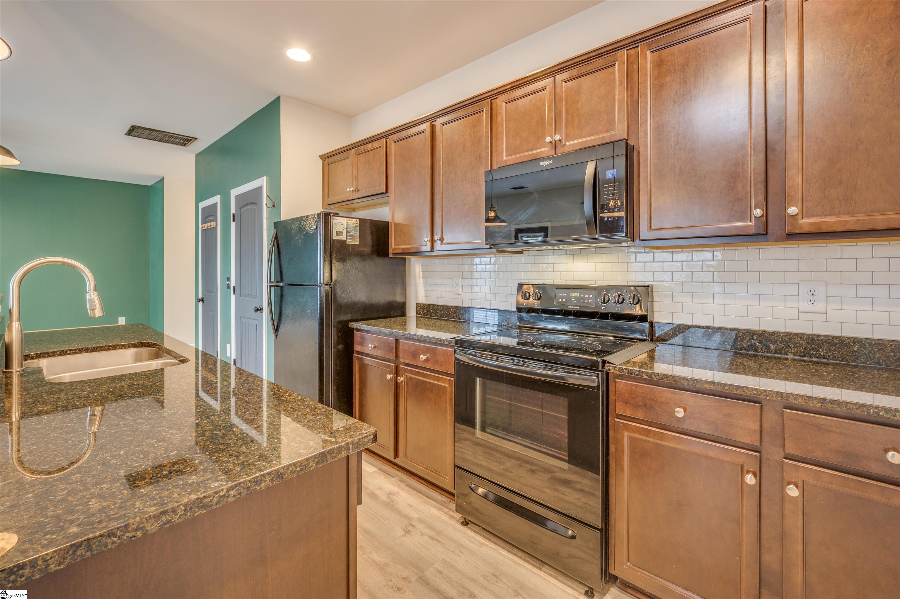 309 Grant Street Easley, SC 29640 - Photo 6 of 21