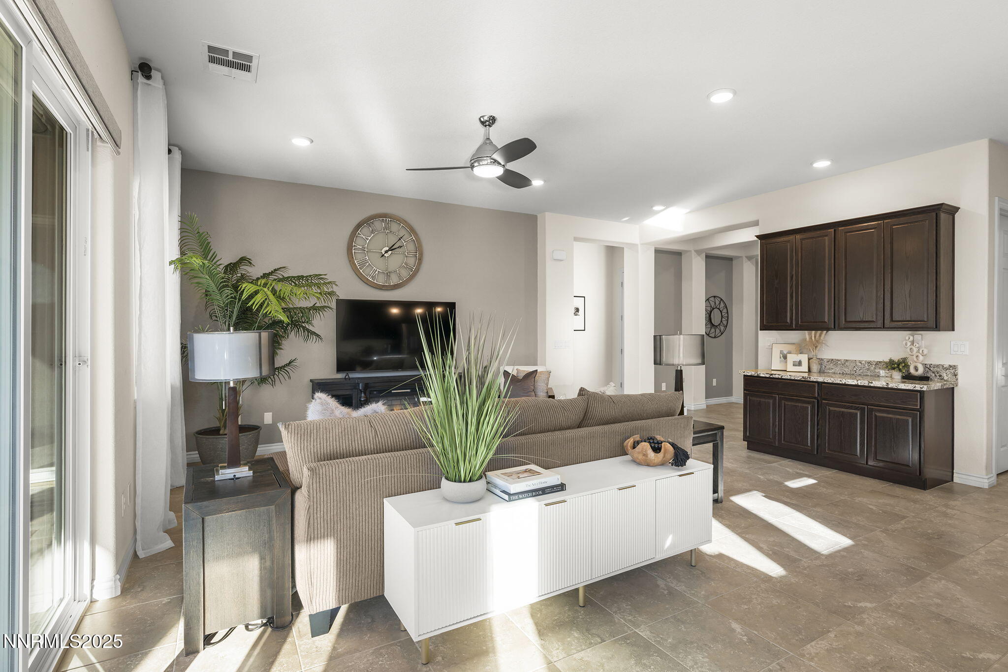 425 Chelmsford Drive Reno, NV 89439 - Photo 5 of 37 7-web-or-mls-_DSC9680