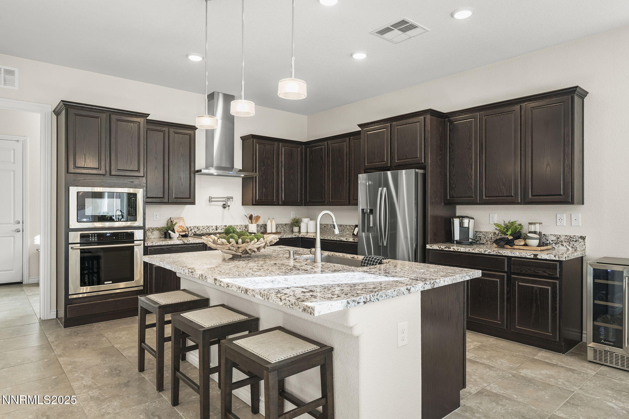 425 Chelmsford Drive Reno, NV 89439 - Photo 9 of 37 11-web-or-mls-_DSC9700