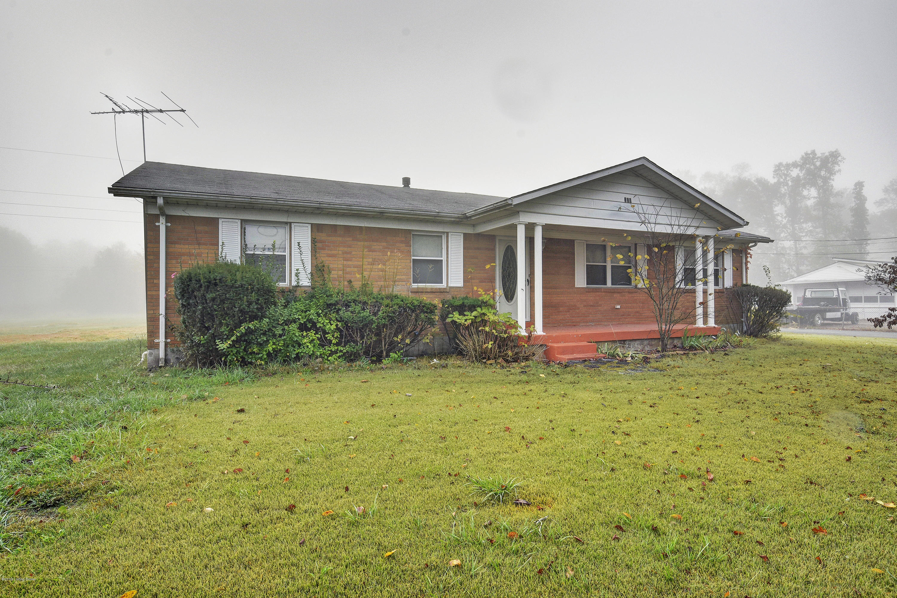 298 B Pitts Point Road Shepherdsville, KY 40165 - Photo 4 of 10 _DSC3833_4_5_6_7