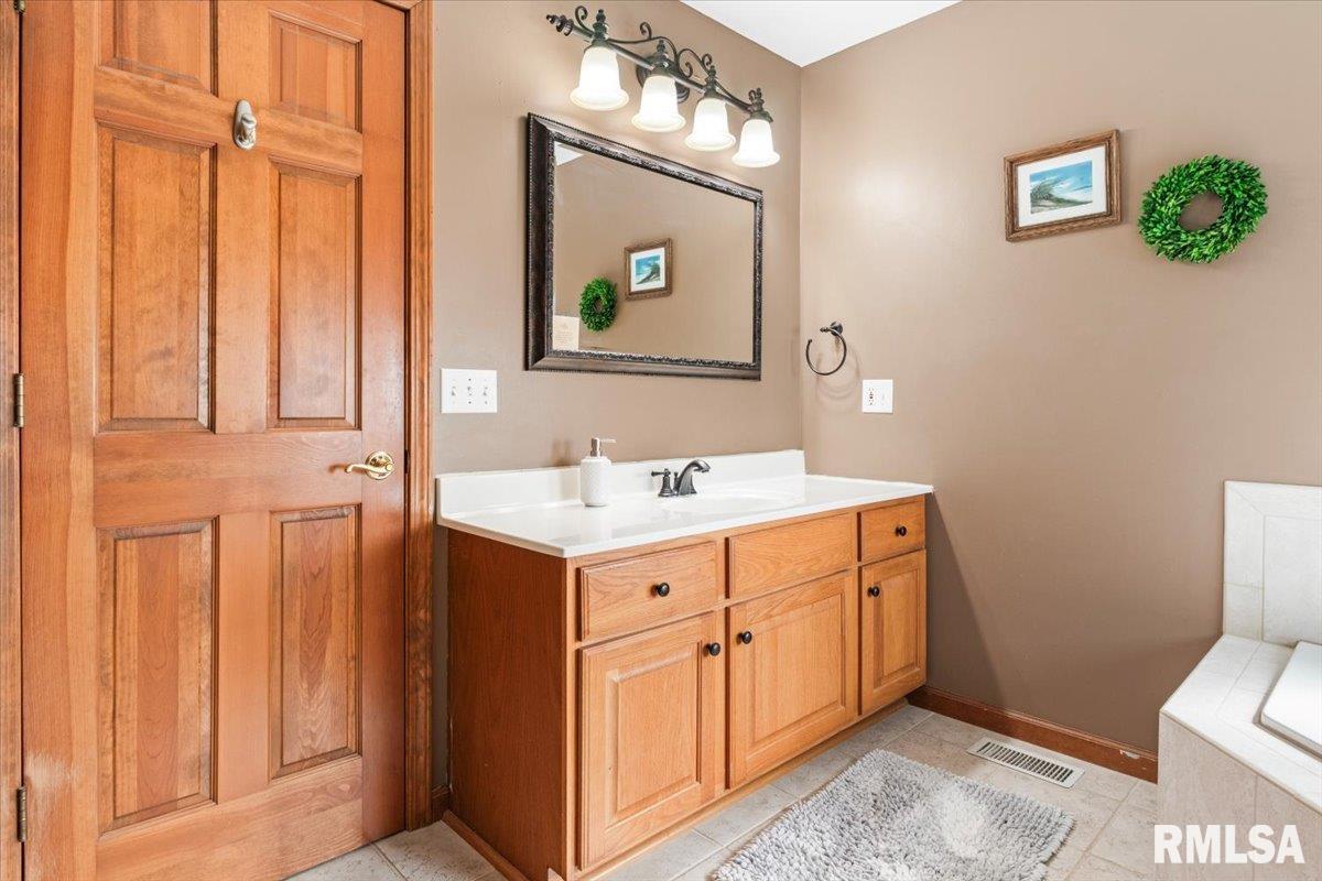 14 Spring Street Riverton, IL 62561 - Photo 19 of 36 Gallery Image 19