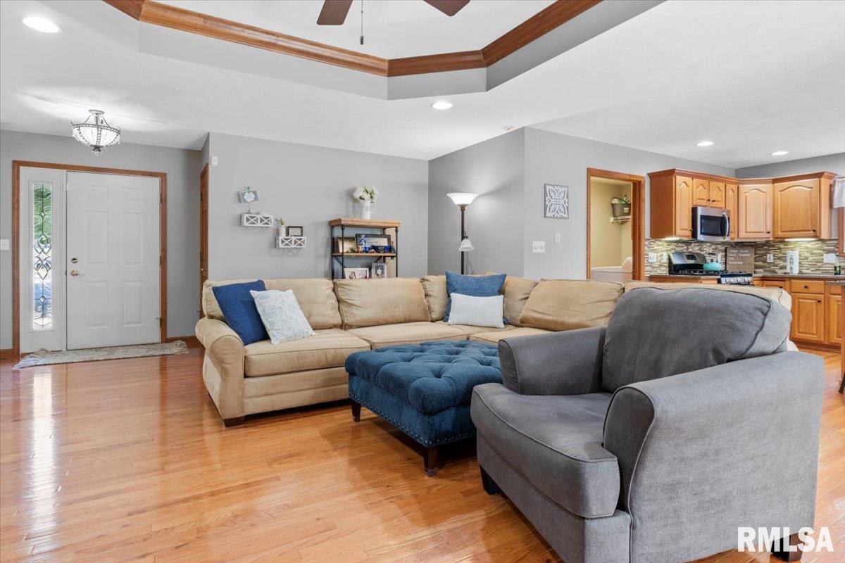 14 Spring Street Riverton, IL 62561 - Photo 5 of 36 Gallery Image 5