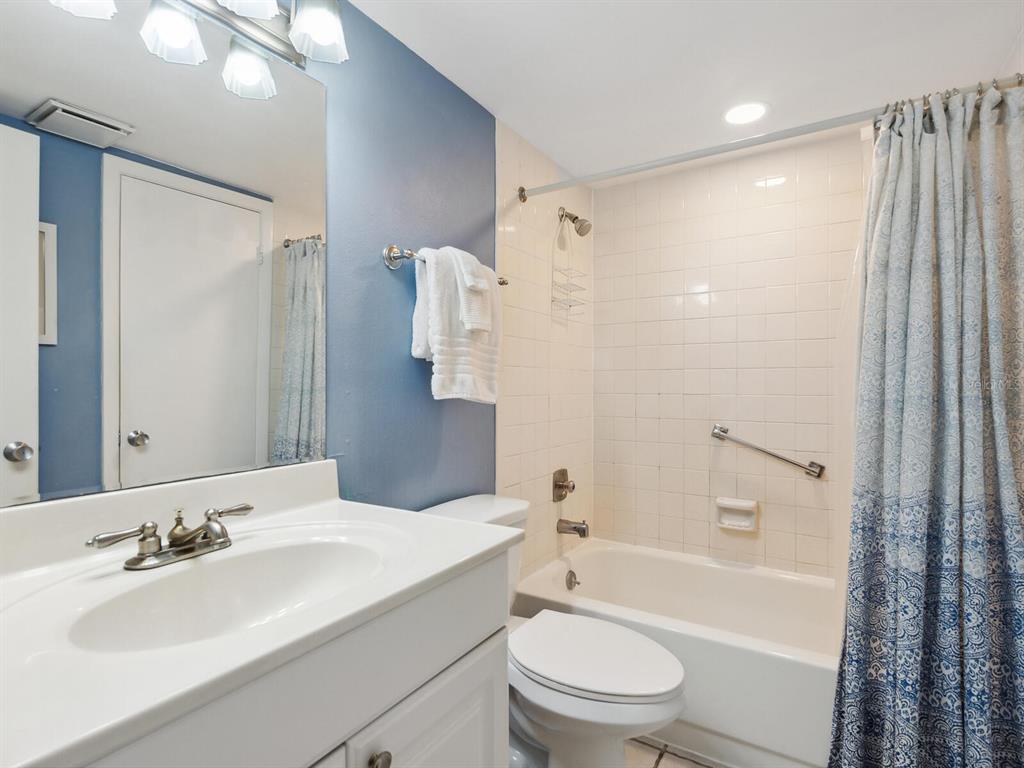 6157 Midnight Pass Road, Unit E12 Sarasota, FL 34242 - Photo 18 of 54