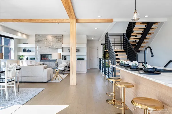 $1,794,000 | 7107 Aurora Avenue North, Seattle, WA 98103