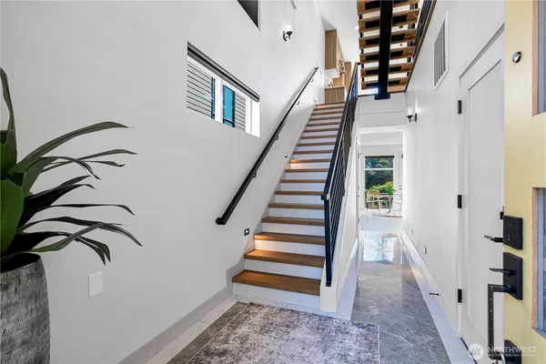 $1,794,000 | 7107 Aurora Avenue North, Seattle, WA 98103