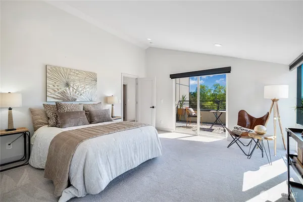 $1,794,000 | 7107 Aurora Avenue North, Seattle, WA 98103