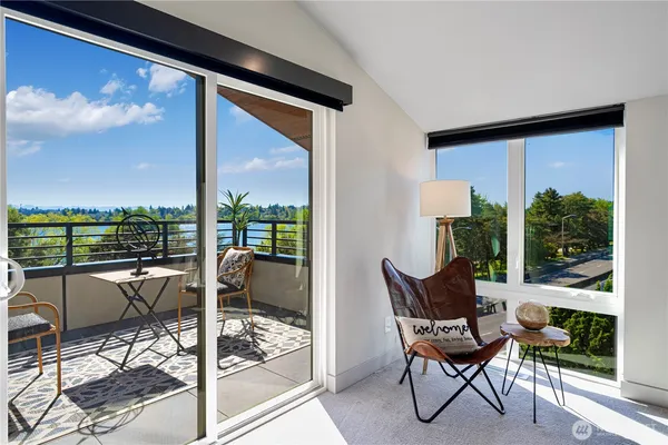 $1,794,000 | 7107 Aurora Avenue North, Seattle, WA 98103