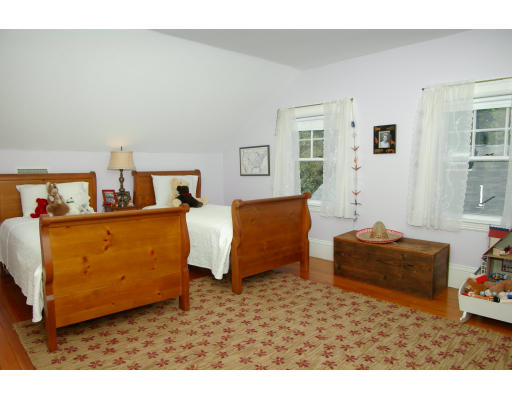 38 Glen Road Winchester, MA 01890 - Photo 4 of 11 Gallery Image 4