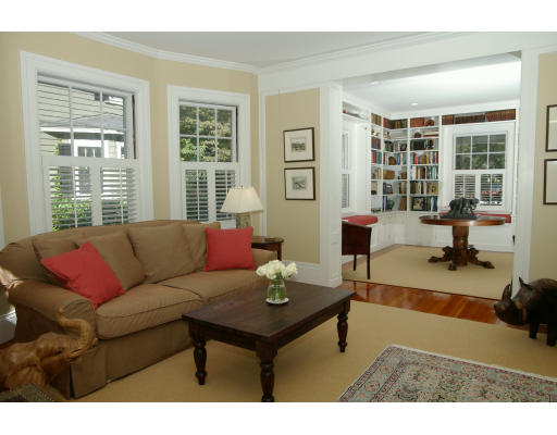 38 Glen Road Winchester, MA 01890 - Photo 7 of 11 Gallery Image 7