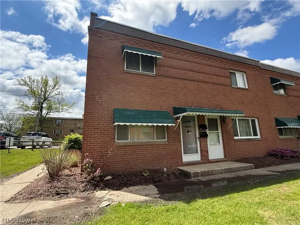 $75,000 | 215 Dalepark Drive, Unit 1, Bedford, OH 44146