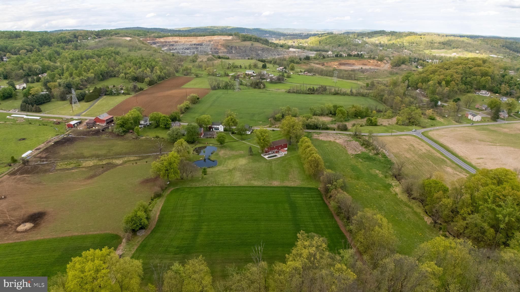 1283 Weisstown Road Boyertown, PA 19512 - Photo 24 of 71