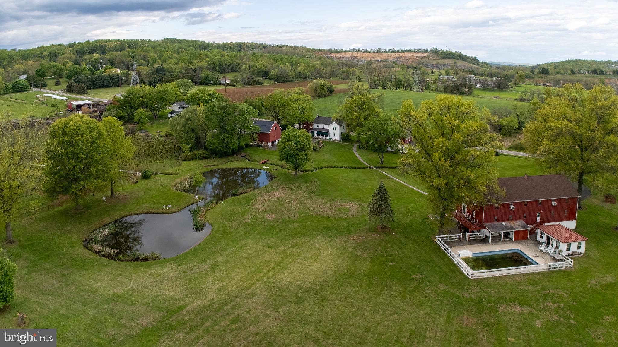 1283 Weisstown Road Boyertown, PA 19512 - Photo 28 of 71