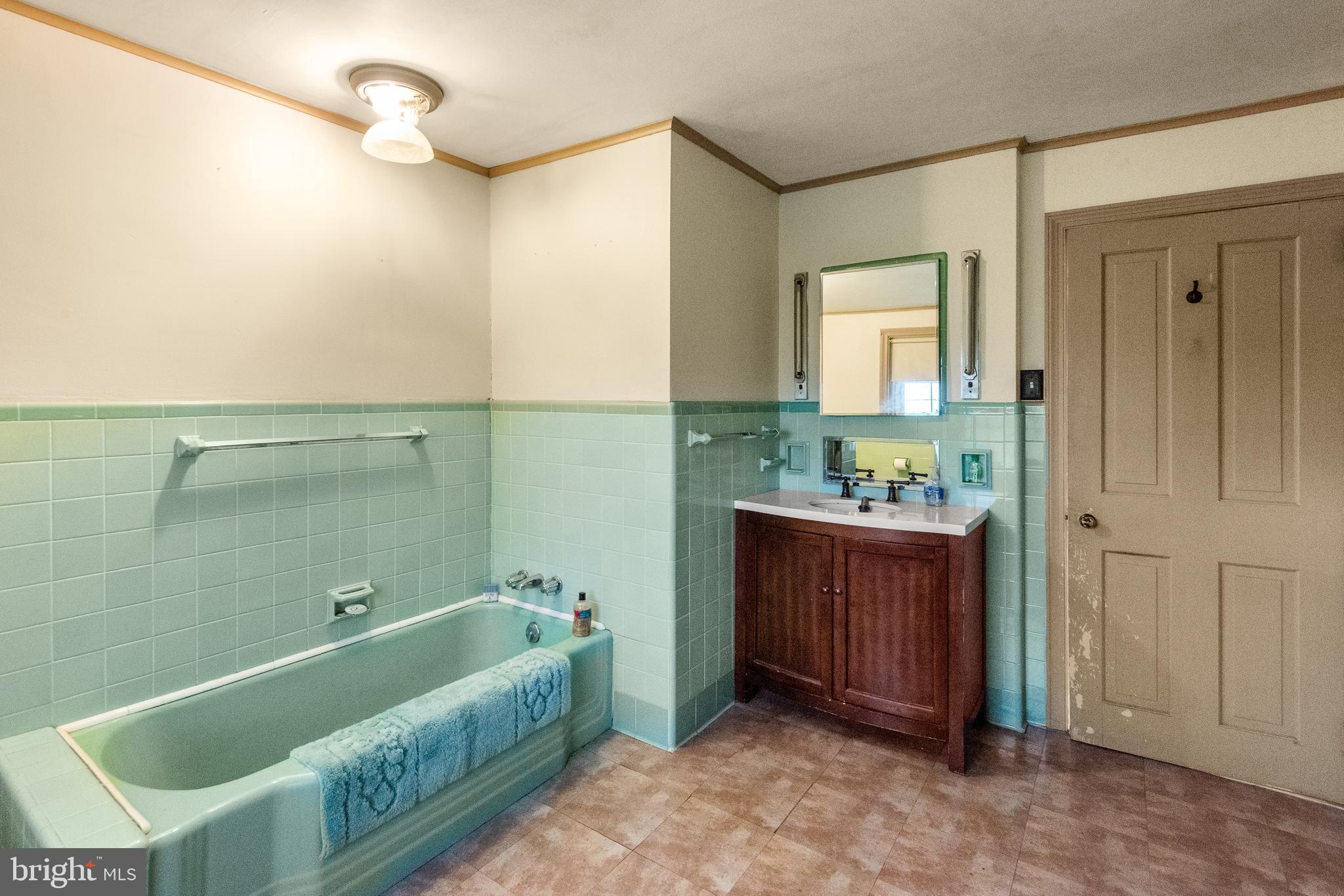 1283 Weisstown Road Boyertown, PA 19512 - Photo 7 of 71