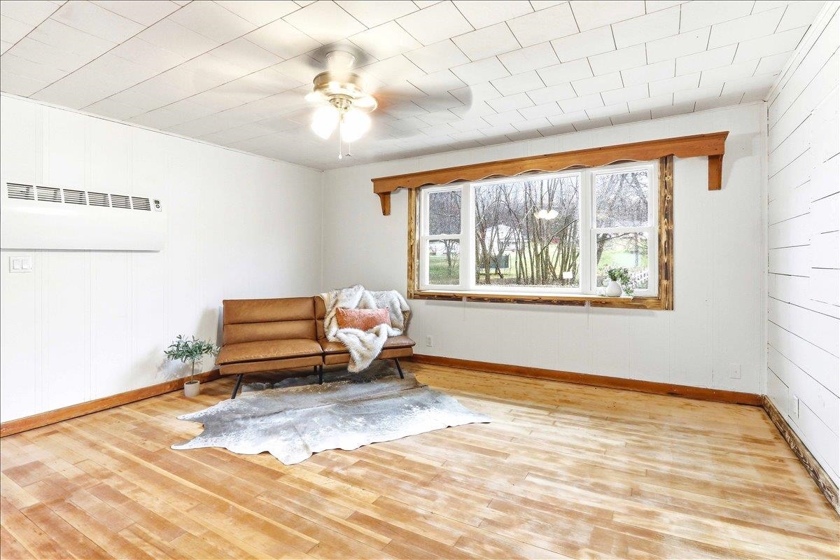 302 Wisconsin Street Wonewoc, WI 53968 - Photo 5 of 39