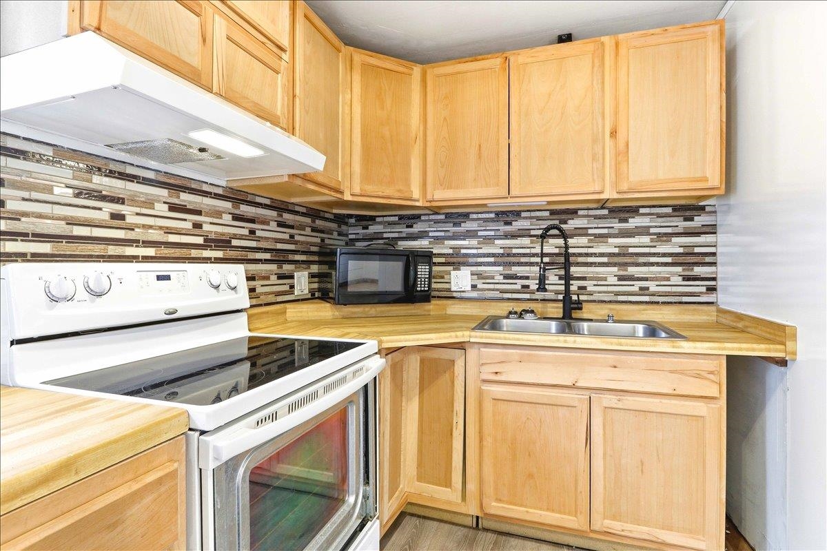 302 Wisconsin Street Wonewoc, WI 53968 - Photo 10 of 39
