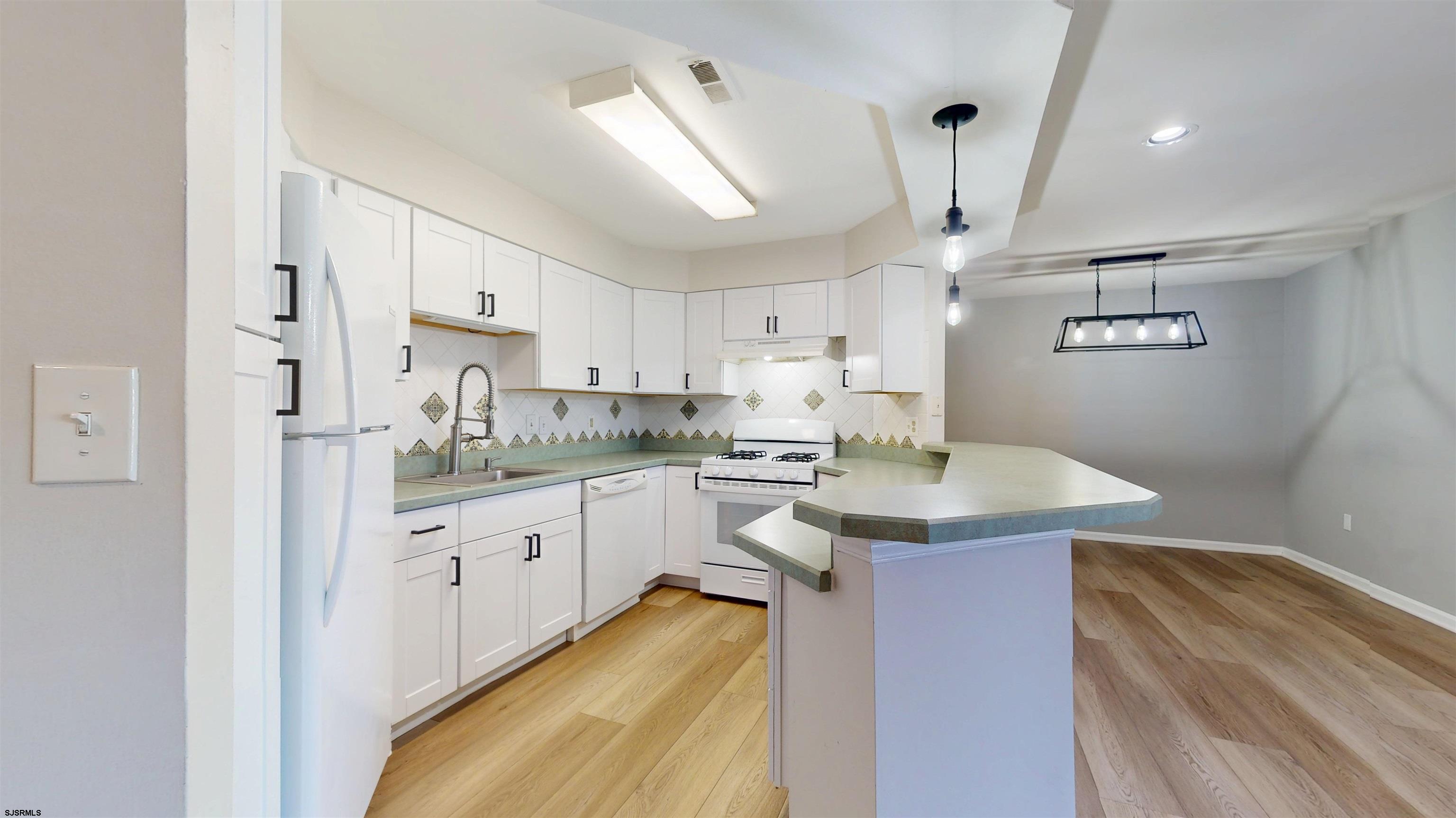 74 Trotters Lane, Unit 74 Smithville, NJ 08205 - Photo 17 of 54