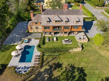 $8,250,000 | 7 Red Cross Avenue, Newport, RI 02840