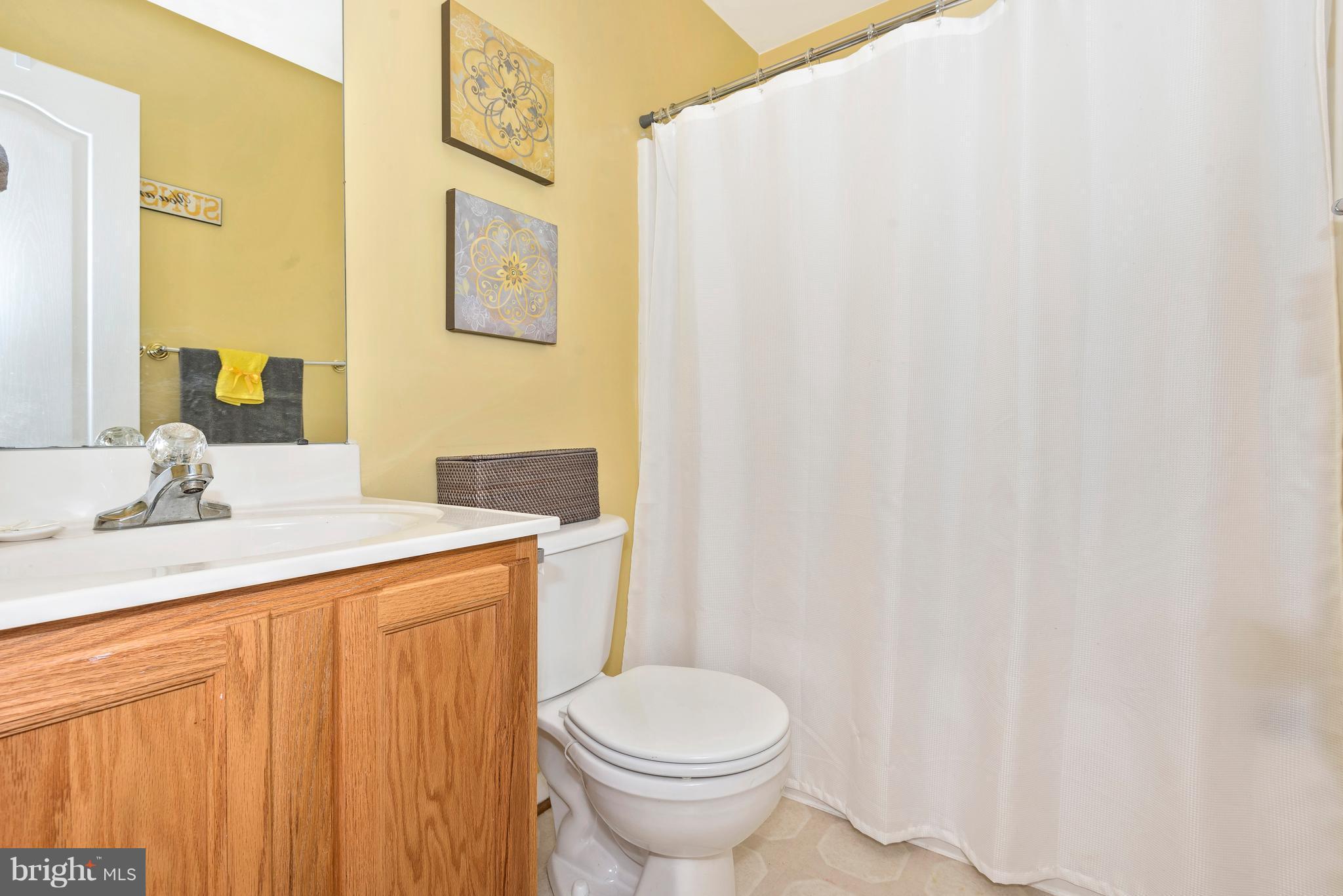 6439 Fulmer Road Frederick, MD 21703 - Photo 18 of 30 Hall Bath