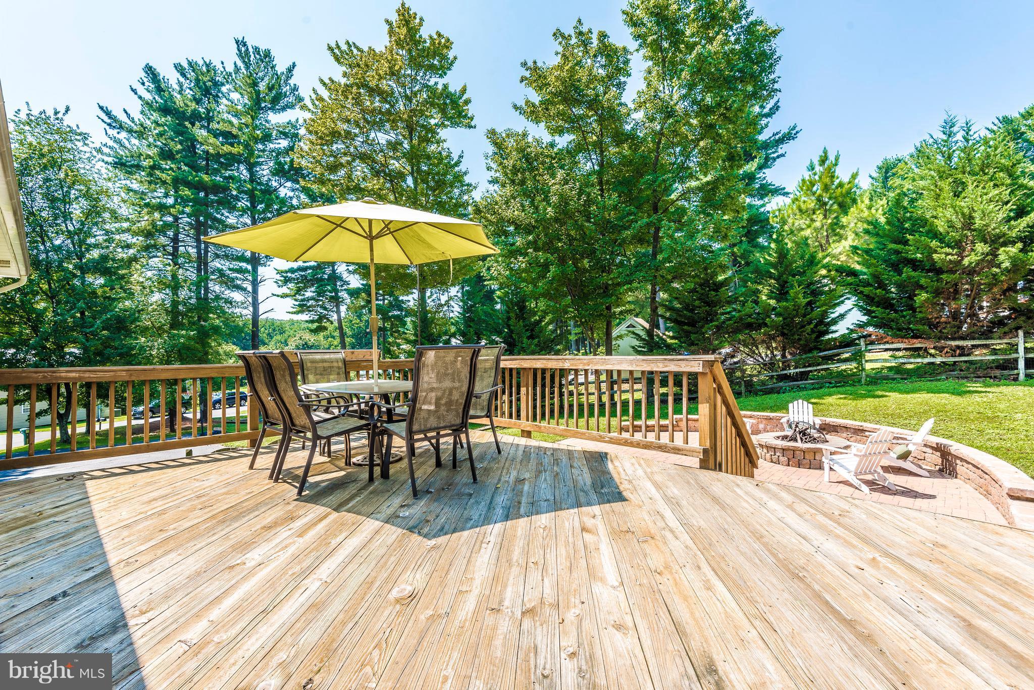6439 Fulmer Road Frederick, MD 21703 - Photo 25 of 30 Deck off Kitchen