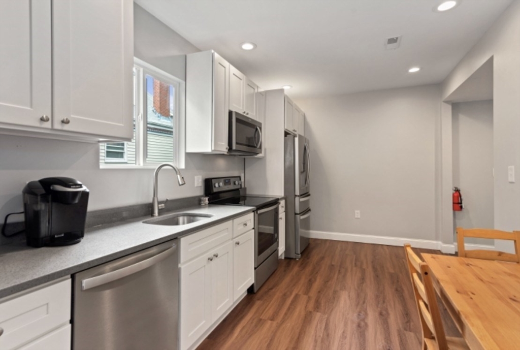 7 Abbotsford Street, Unit 2 Boston, MA 02121 - Photo 2 of 5