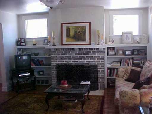 1325 Old Freeport Road Pittsburgh, PA 15238 - Photo 2 of 4 Gallery Image 2