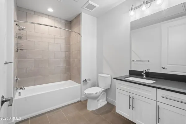 $429,995 | 3131 North Central Avenue, Unit 6002, Phoenix, AZ 85012