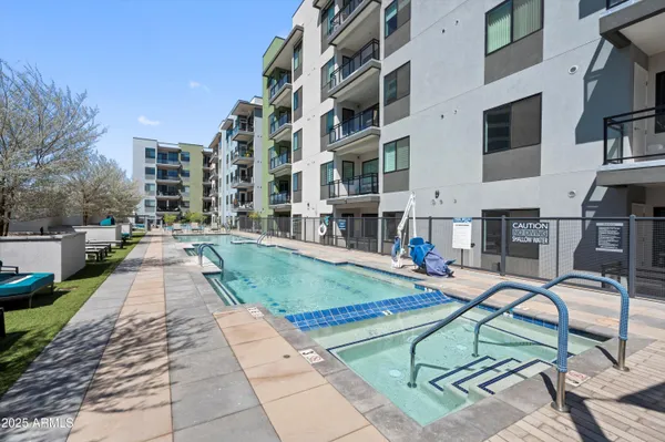 $429,995 | 3131 North Central Avenue, Unit 6002, Phoenix, AZ 85012