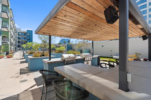 $429,995 | 3131 North Central Avenue, Unit 6002, Phoenix, AZ 85012