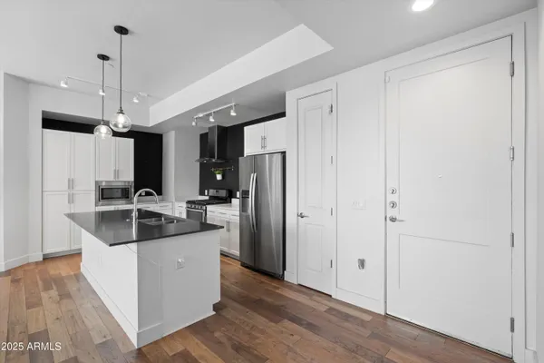 $429,995 | 3131 North Central Avenue, Unit 6002, Phoenix, AZ 85012