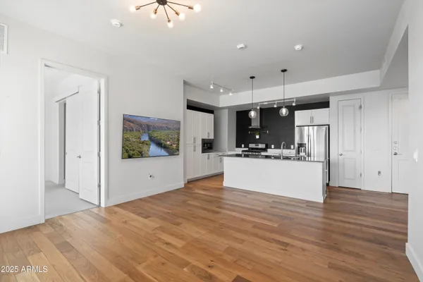 $429,995 | 3131 North Central Avenue, Unit 6002, Phoenix, AZ 85012