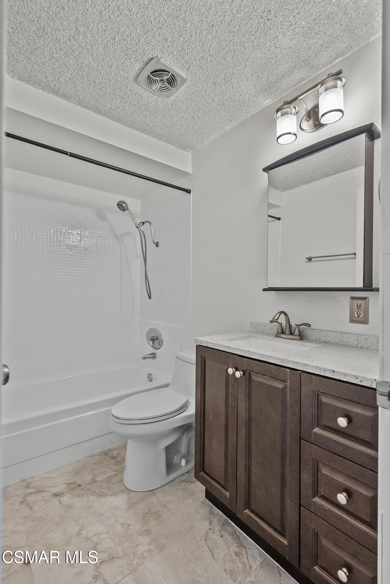 3376 Elmore Street Simi Valley, CA 93063 - Photo 15 of 30 15