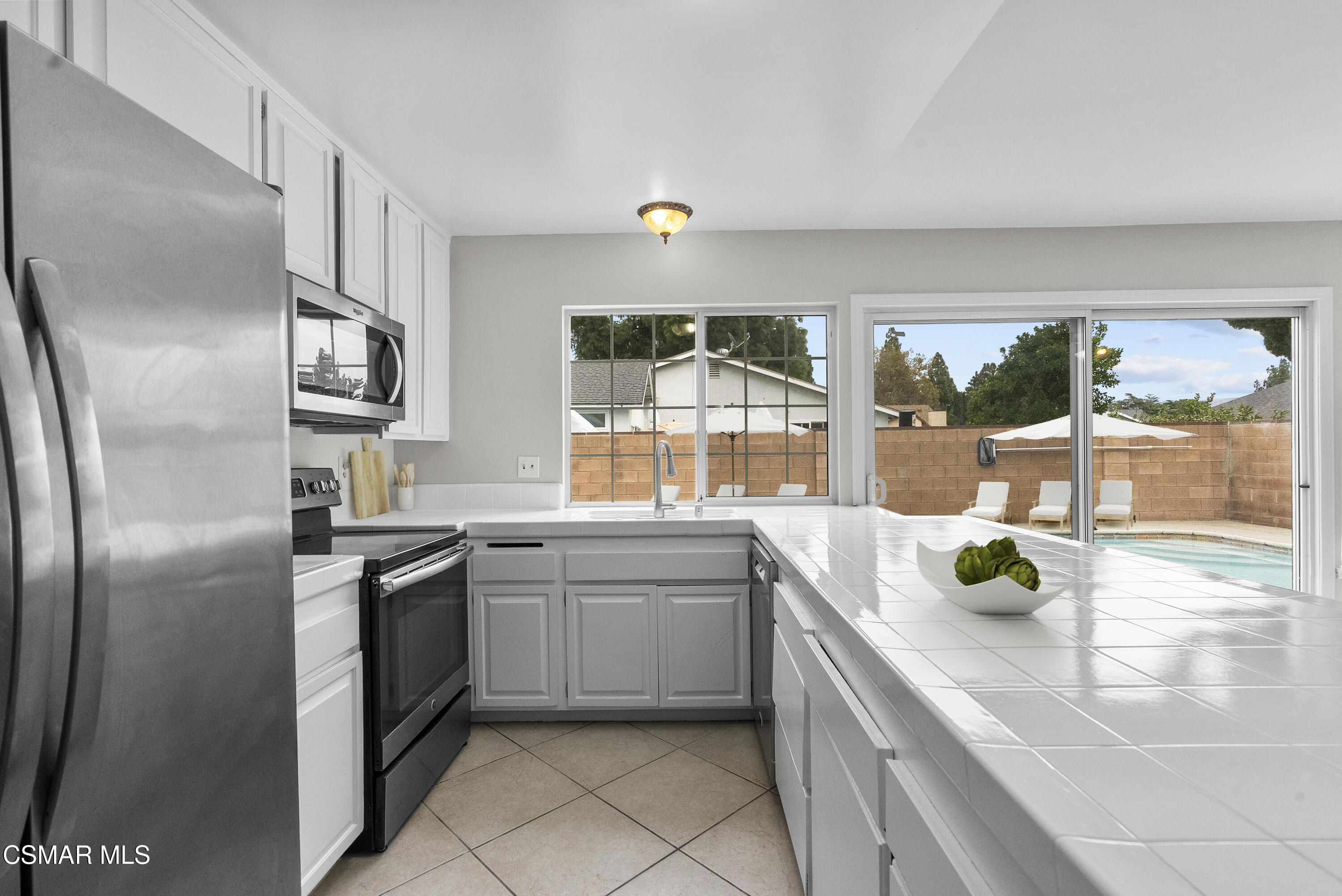 3376 Elmore Street Simi Valley, CA 93063 - Photo 7 of 30 7