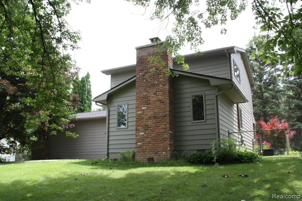 1240 Stonehenge Road Flint, MI 48532 - Photo 4 of 20