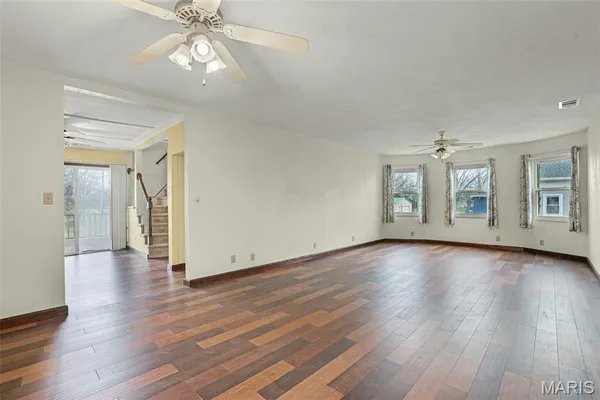 $239,900 | 829 Edward Street, St. Libory, IL 62282