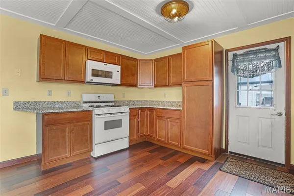 $239,900 | 829 Edward Street, St. Libory, IL 62282
