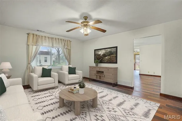 $239,900 | 829 Edward Street, St. Libory, IL 62282