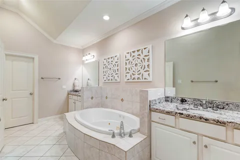 $465,000 | 610 Leverkuhn Street, Houston, TX 77007