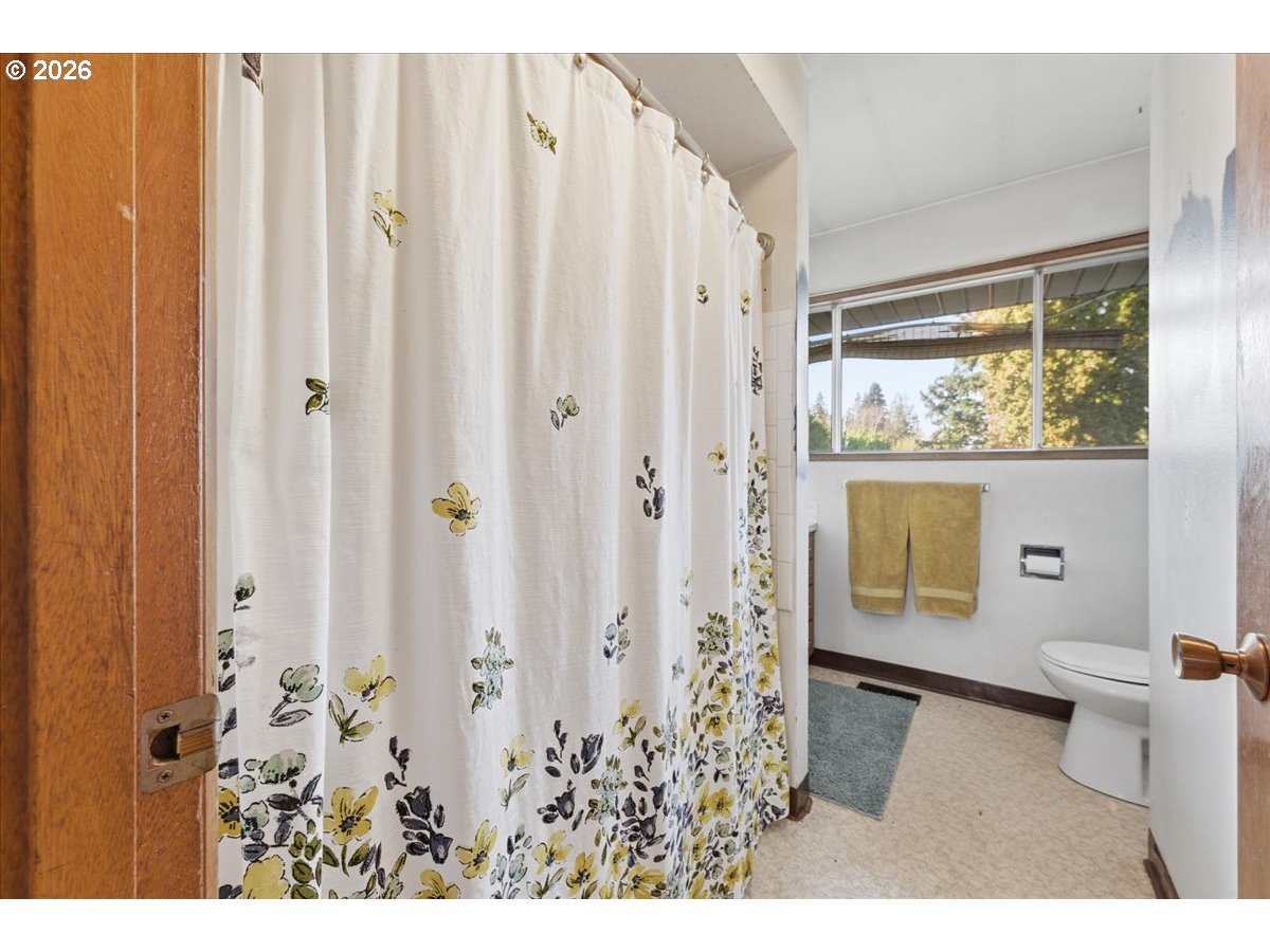 20155 Southwest Boones Ferry Road Tualatin, OR 97062 - Photo 14 of 48