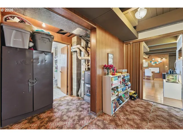 $550,000 | 20155 Southwest Boones Ferry Road, Tualatin, OR 97062