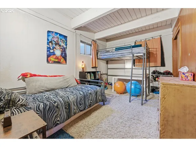 $550,000 | 20155 Southwest Boones Ferry Road, Tualatin, OR 97062