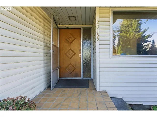 $550,000 | 20155 Southwest Boones Ferry Road, Tualatin, OR 97062