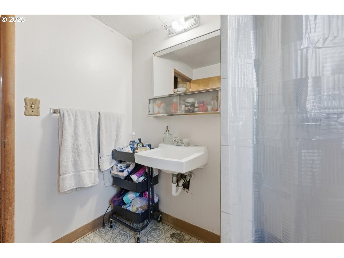 20155 Southwest Boones Ferry Road Tualatin, OR 97062 - Photo 35 of 48