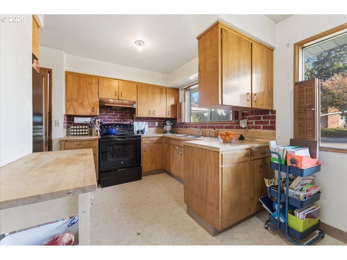 20155 Southwest Boones Ferry Road Tualatin, OR 97062 - Photo 10 of 48